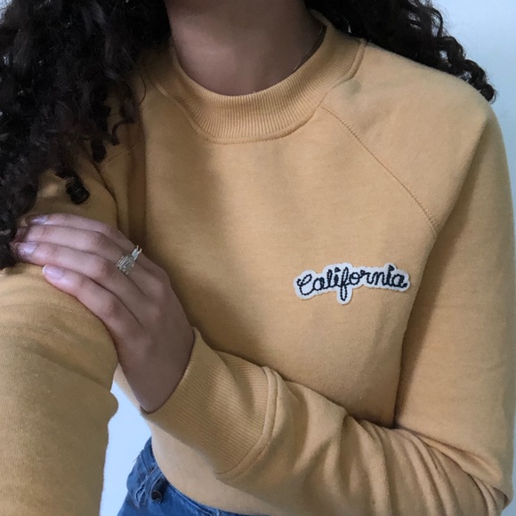 🦋3 for 30🦋 GARAGE COZY SWEATER - Picture 2 of 2